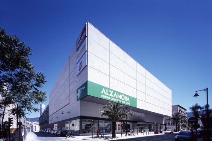 Centro Comercial Alzamora